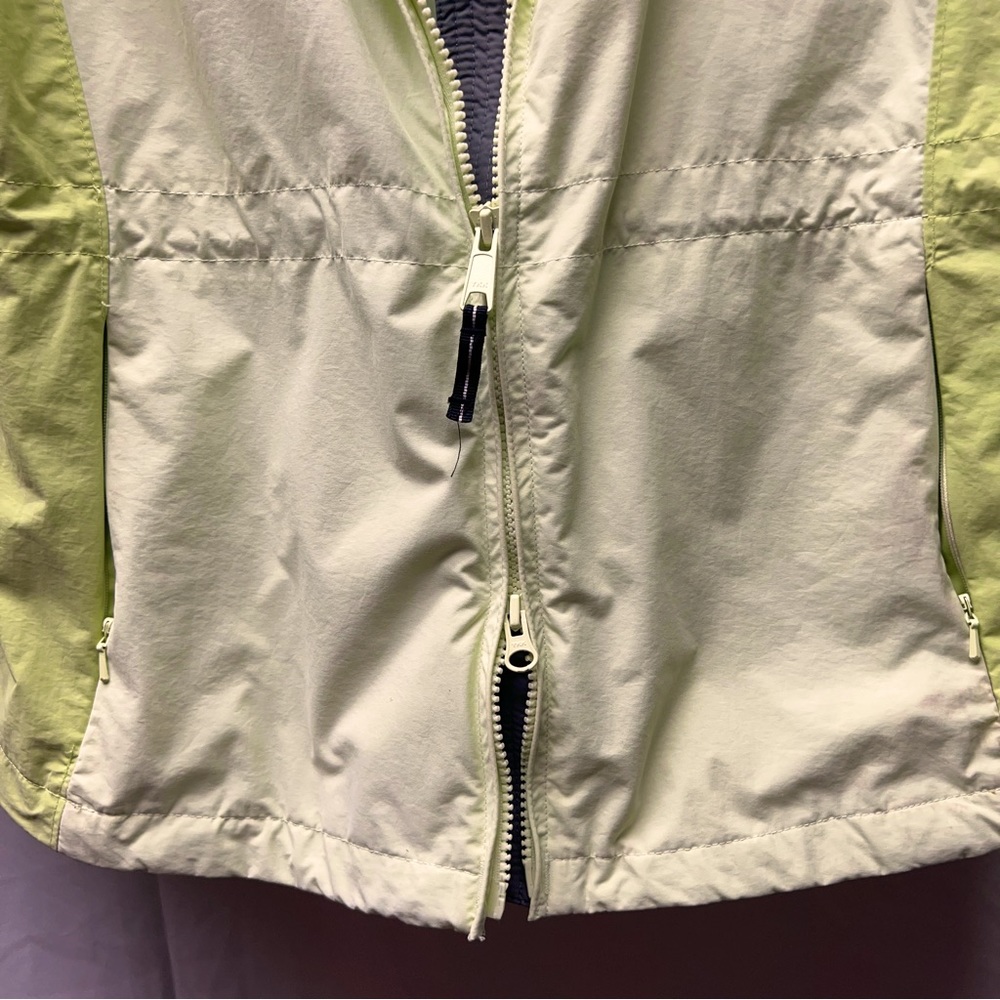 Women’s Columbia Windbreaker - Picture 5 of 10